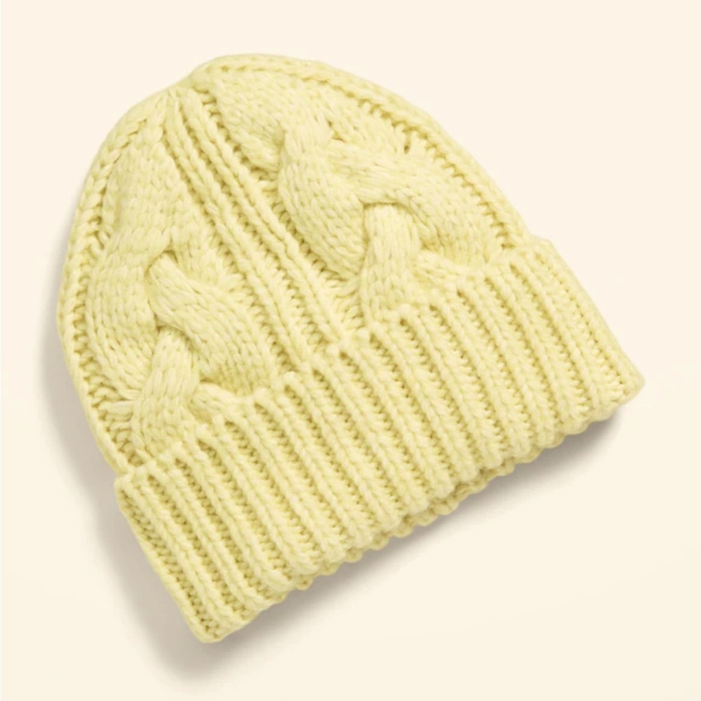 NWT Old Navy Cable Knit Beanie